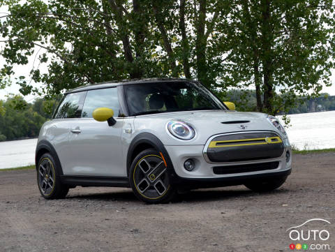 2021 Mini Cooper SE Review: 3 doors, 1 electric motor, 0 gas engines